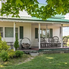 Cozy Countryside Farmhouse In Leelanau