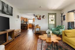 Cozy Countryside Farmhouse In Leelanau - Image 3
