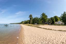 Luxe 3BR | Bunkhouse + Private Beach | Near Resort - Image 4