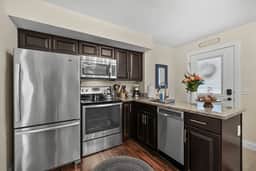 Old Town Retreat | Downtown & Beach | Cherry Festival - Image 2