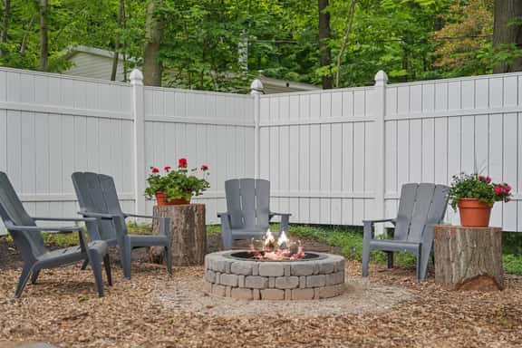Sunny 3BR w/ Firepit | Walk to Green Lake - Image 1