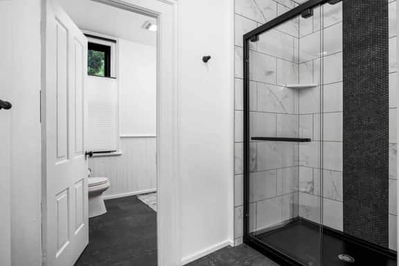 Historic Bay House| 5BR + Walk to Beach & Town - Image 4