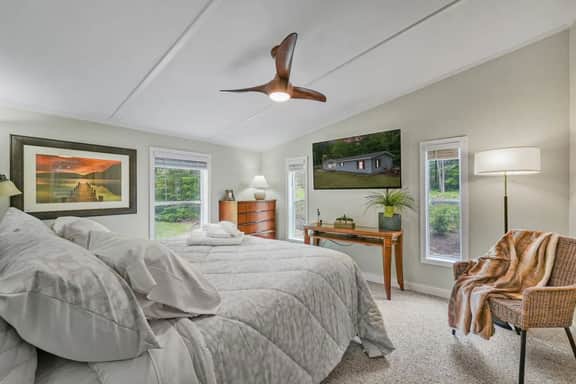 Sunny 3BR w/ Firepit | Walk to Green Lake - Image 4
