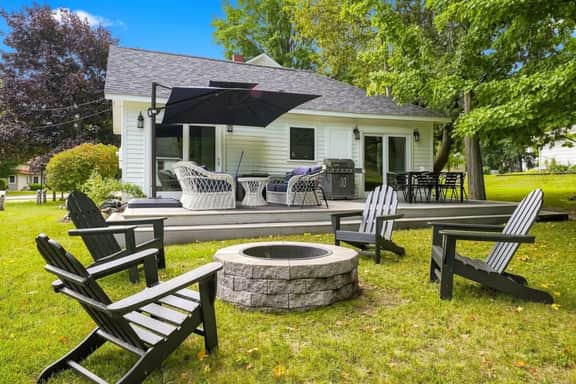 Historic Bay House| 5BR + Walk to Beach & Town - Image 3